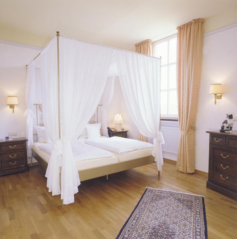 Schlosshotel Kurfuerstliches Amtshaus Dauner Burg المظهر الخارجي الصورة